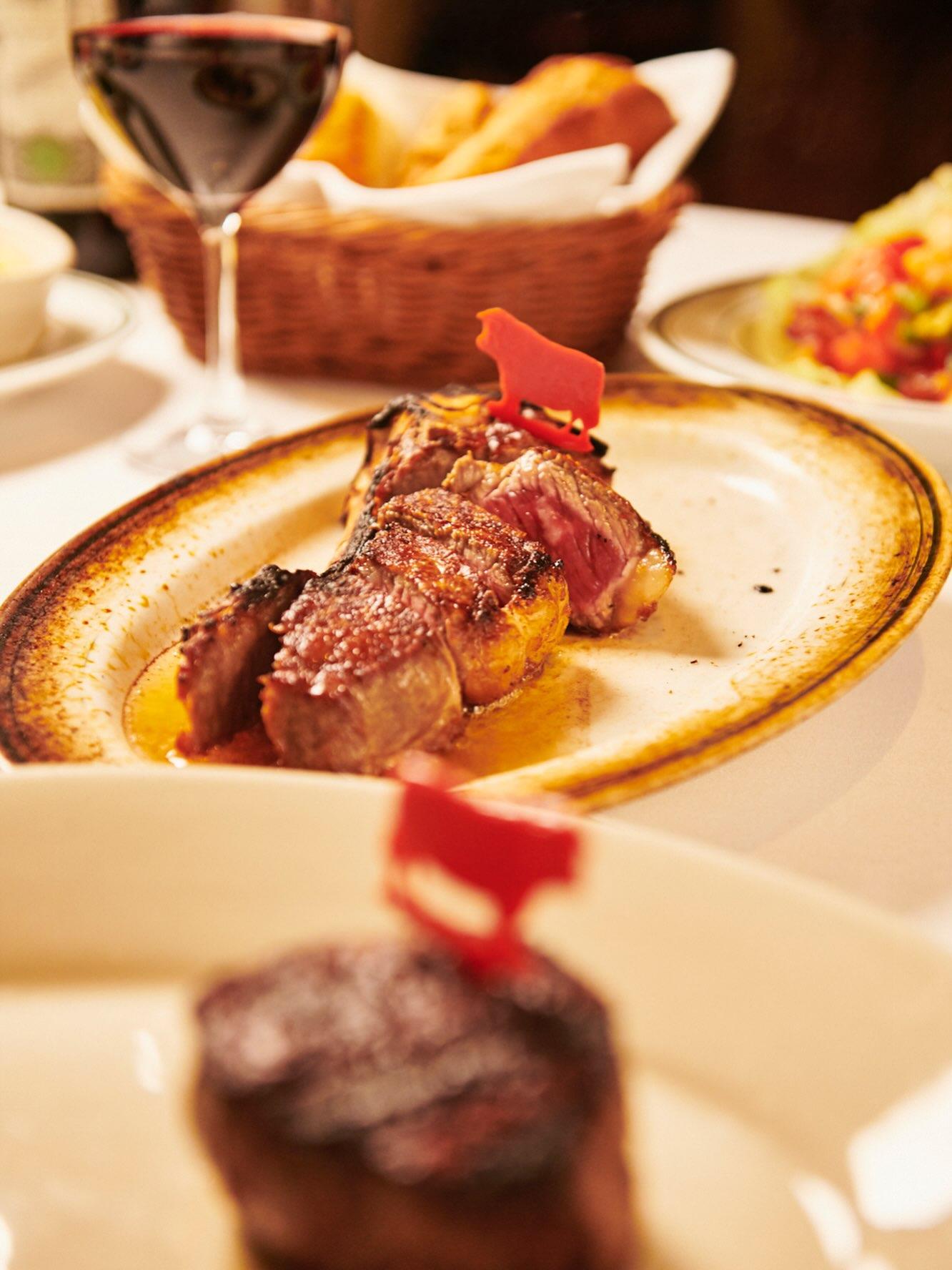 ひと口頬張るたびにあふれる肉汁と、力強い旨み。